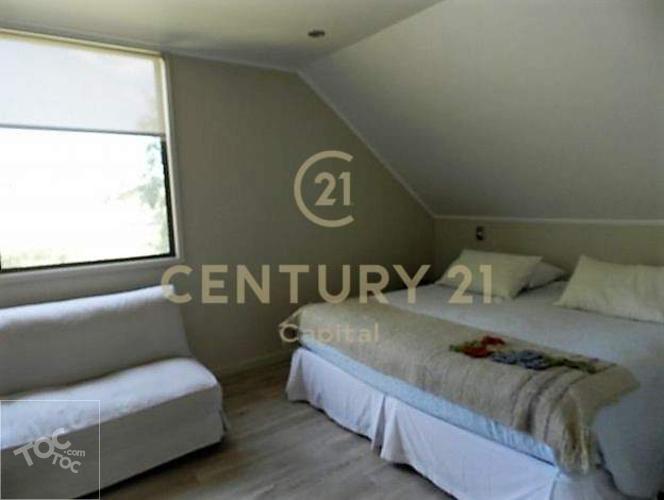 Chicureo central, Condominio Los Castaños