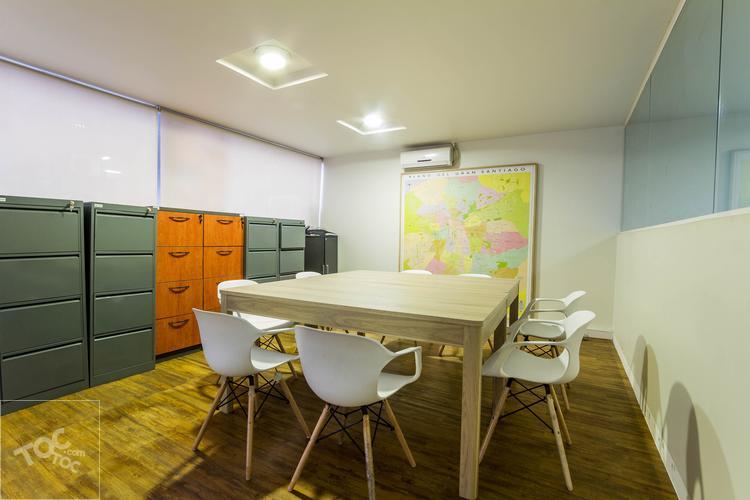Arriendo Departamento Metro Santa Lucía, Sara Del Campo 535