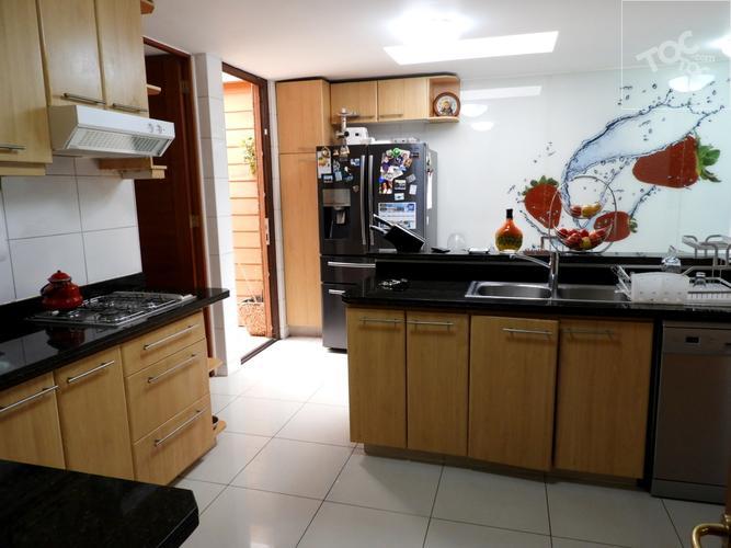 Se Vende-Preciosa Casa en Sector San Carlos de Apoquindo