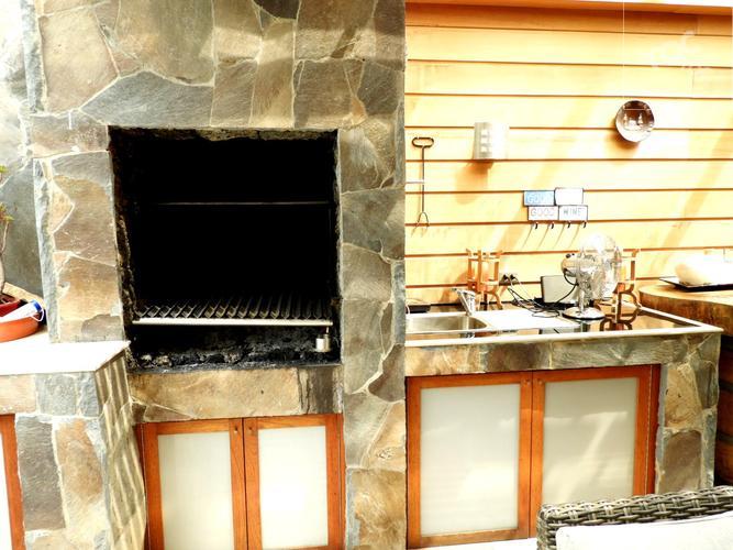 Se Vende-Preciosa Casa en Sector San Carlos de Apoquindo
