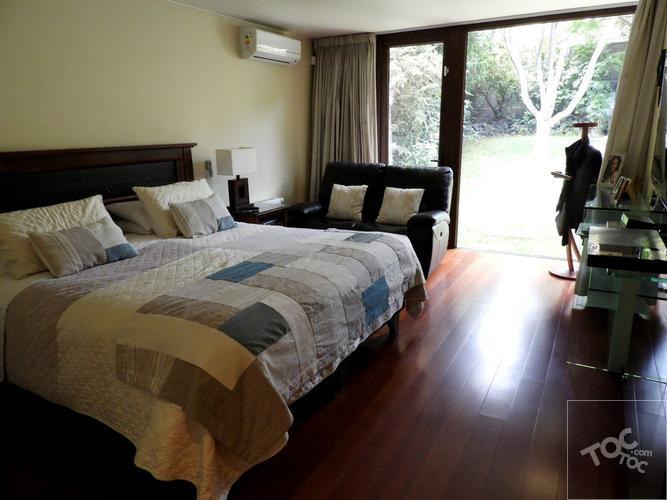 Se Vende-Preciosa Casa en Sector San Carlos de Apoquindo