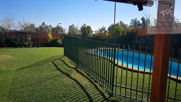 ¡ESPECTACULAR CASA EN CONDOMINIO! - LAS PIRCAS