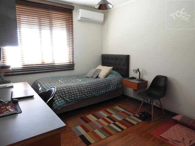 En Condominio - Linda Casa Sector San Carlos De Apoquindo