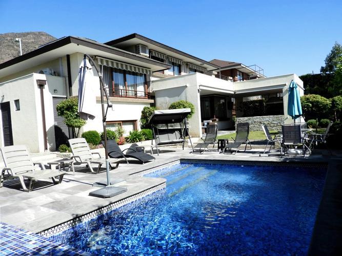 En Condominio - Linda Casa Sector San Carlos De Apoquindo