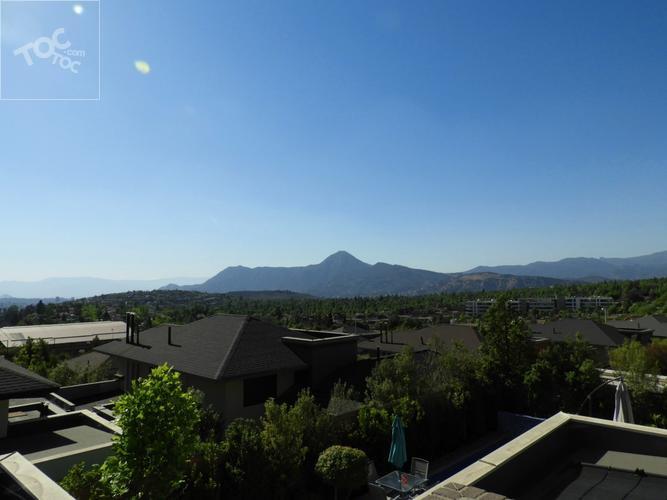 En Condominio - Linda Casa Sector San Carlos De Apoquindo