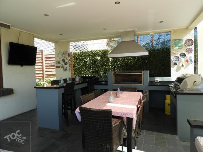 En Condominio - Linda Casa Sector San Carlos De Apoquindo