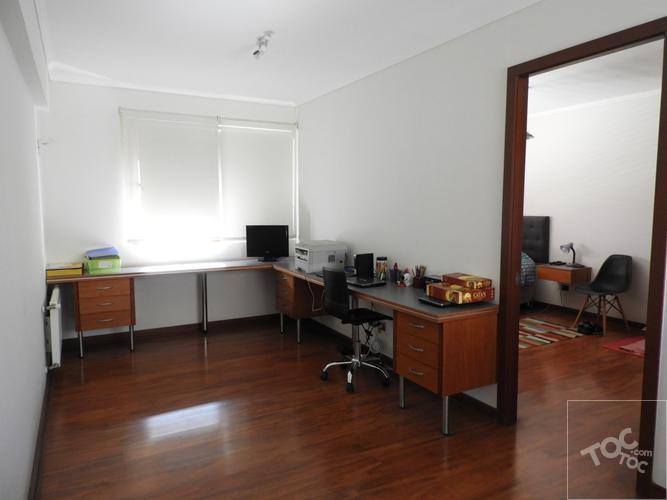 En Condominio - Linda Casa Sector San Carlos De Apoquindo
