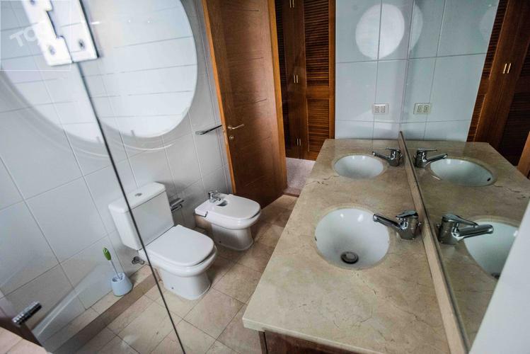 Arriendo departamento Presidente Riesco con el Golf