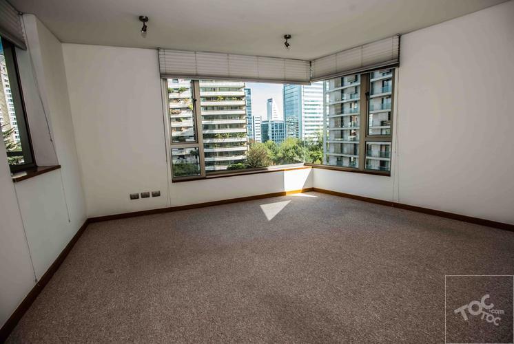 Arriendo departamento Presidente Riesco con el Golf