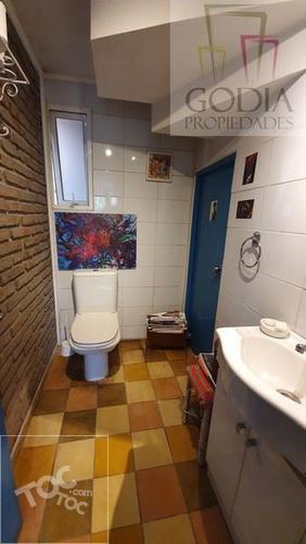 Impecable casa en calle Reina Victoria