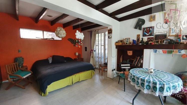 Impecable casa en calle Reina Victoria