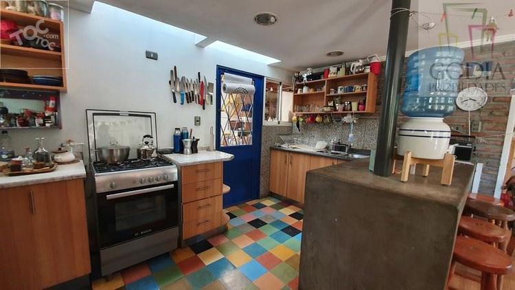 Impecable casa en calle Reina Victoria