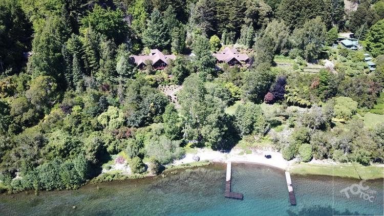Ubicado a 17 kilómetros del pueblo de Panguipulli.