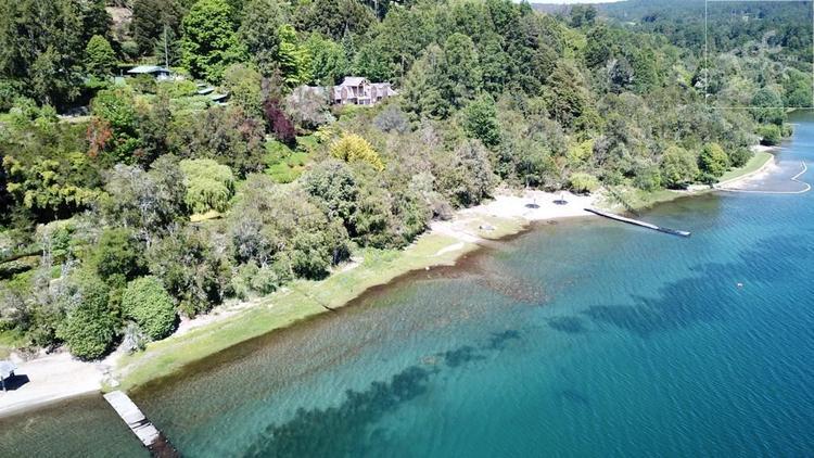 Ubicado a 17 kilómetros del pueblo de Panguipulli