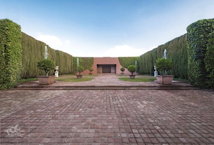 IMPONENTE PROPIEDAD DE 25.000M2 - LO CURRO