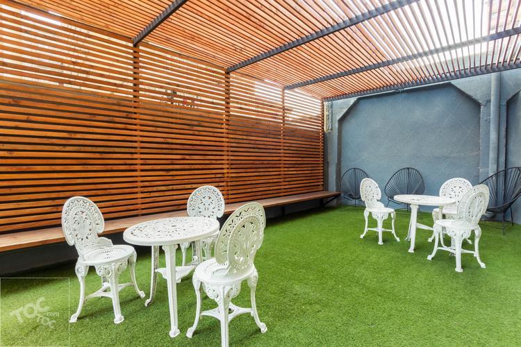 Arriendo Departamento Santa Rosa 237 Metro Santa Lucia 2H y 2B + Terraza