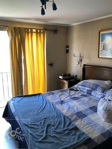Casa en la seguridad de un condominio