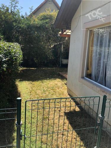 Casa en la seguridad de un condominio