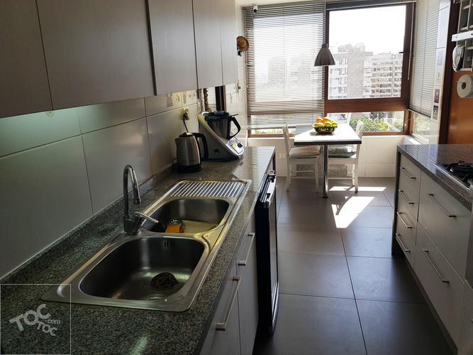 DEPTO. 4D4B Av. Presidente Riesco con Gerónimo de Alderete