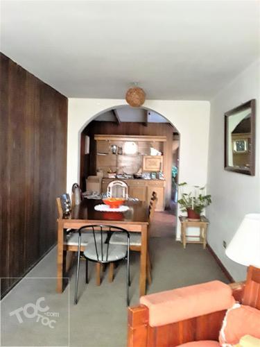 VENDE CASA AMERICO VESPUCIO/ PLAZA EGAÑA