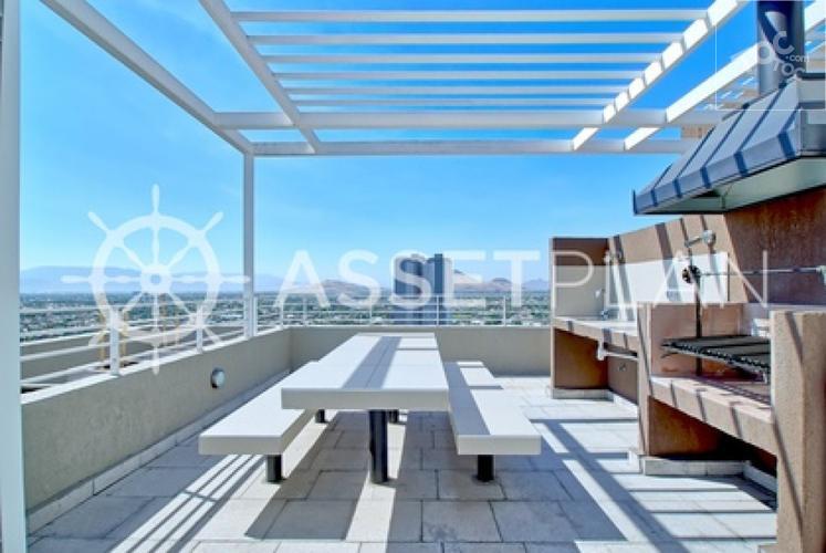 Conde del Maule 4470 (+ Estacionamiento ), Condominio Espacio Central