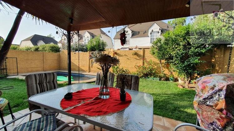 ¡EXCELENTE casa en condominio cerrado!