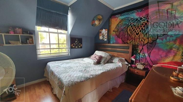 ¡EXCELENTE casa en condominio cerrado!