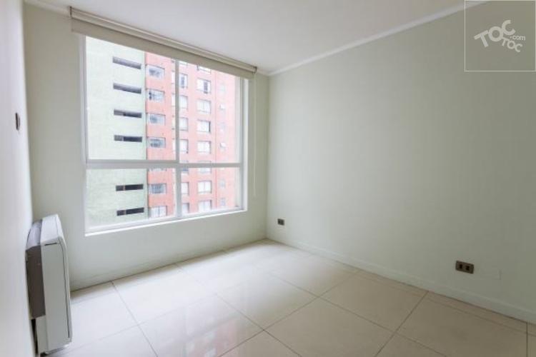 Arriendo Departamento 1 Habitación y 1 Baño Metro Santa Lucia