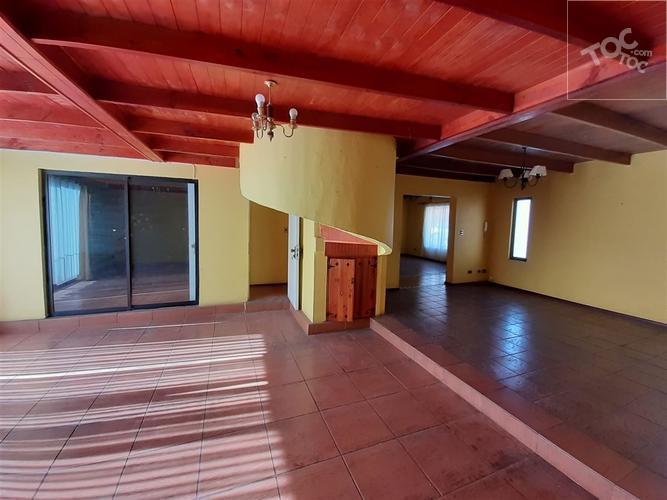 Casa en Condominio Los Lirios del Desierto.