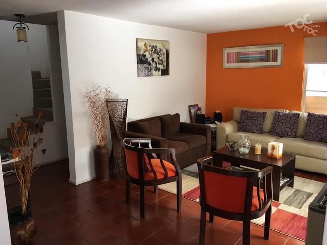 HERMOSA CASA EN MICROBARRIO VALLE LO CAMPINO