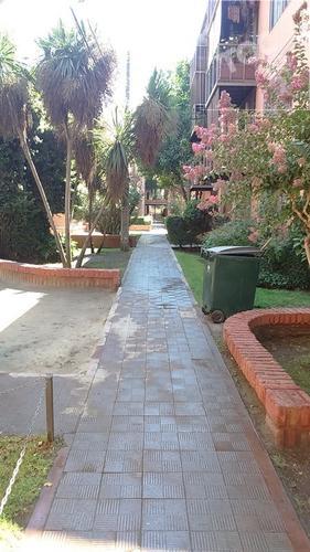 Conjunto Residencial Parque Larrain Departamento 2 amplios dormitorios con closet.