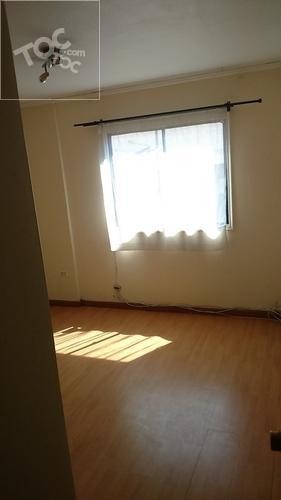 Conjunto Residencial Parque Larrain Departamento 2 amplios dormitorios con closet.