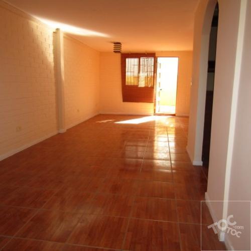 VENDO HERMOSA CASA EN BELLOTO 2000
