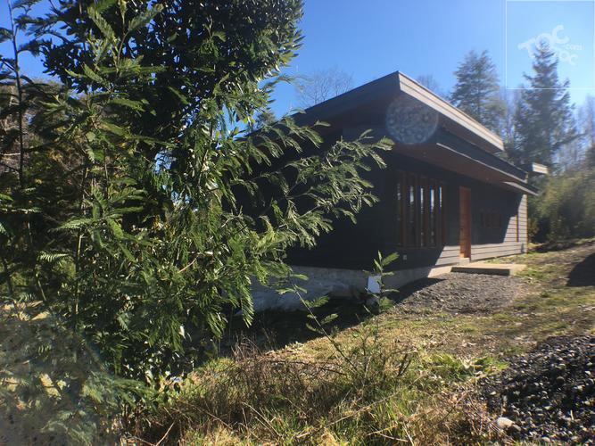 Moderna y Nueva Casa de Diseño en Saltos de Mariman