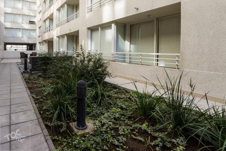 Arriendo Departamento 1 Habitación y 1 Baño Carmen 368 Esquina Santa Isabel