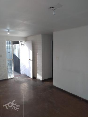 Casa 3 habitaciones, estacionamiento, Villa Esplendor