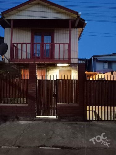 Vendo casa de 2 pisos En Pudahuel Norte