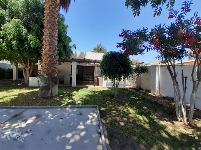 Casa en venta en sector callejón Guillermo Toro Lorca