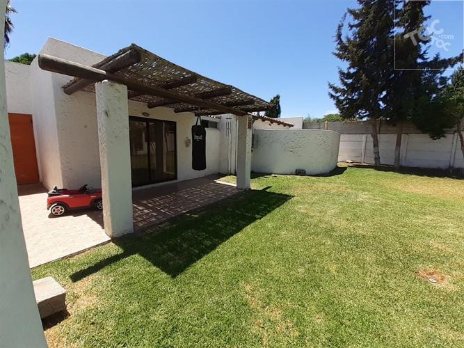 Casa en venta en sector callejón Guillermo Toro Lorca
