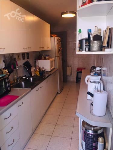 DEPTO 3 DORMITORIOS 2 BAÑOS ESTC Y B. CALLE LUZ LAS CONDES