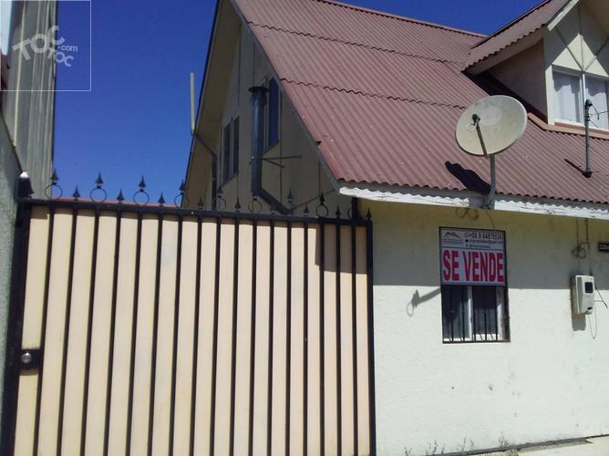 SE VENDE CASA EN CONDOMINIOS LIRCAY