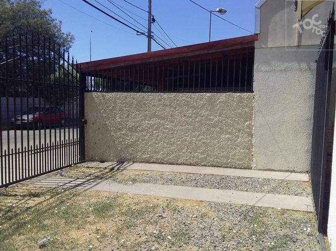 SE VENDE CASA EN CONDOMINIOS LIRCAY