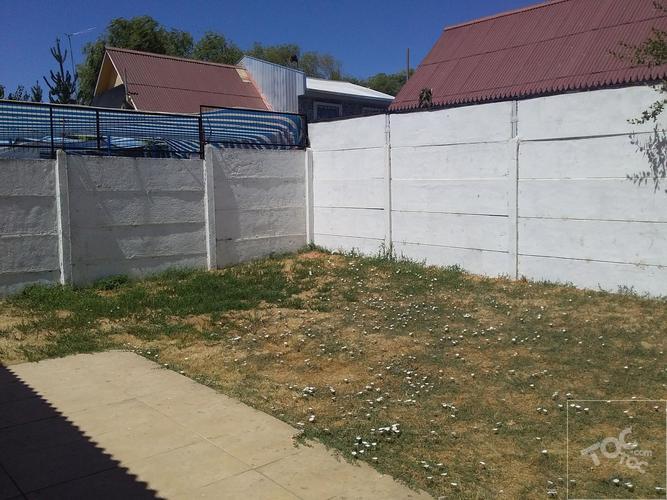 SE VENDE CASA EN CONDOMINIOS LIRCAY