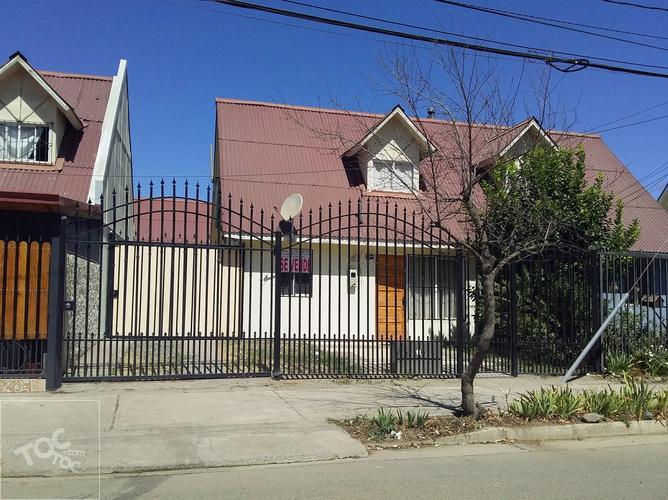 SE VENDE CASA EN CONDOMINIOS LIRCAY