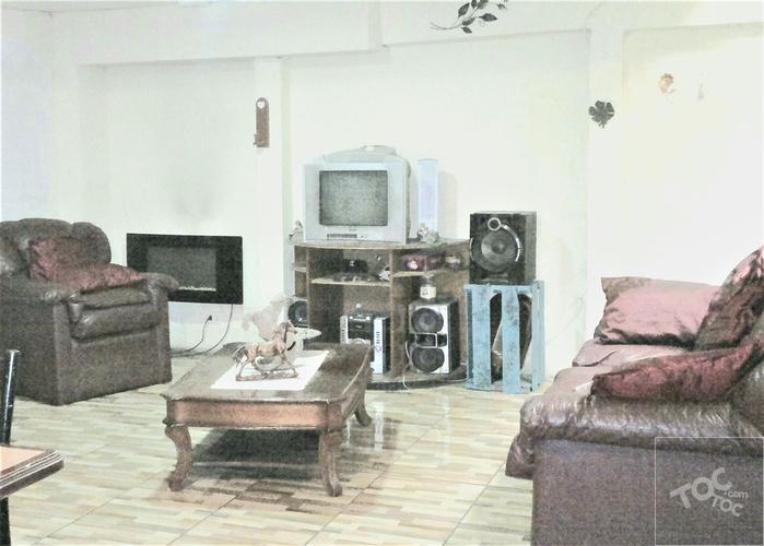 Casa casi nueva. ¡¡Excelente ubicación!!