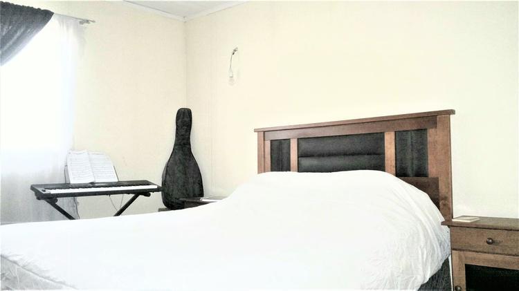 Casa casi nueva. ¡¡Excelente ubicación!!