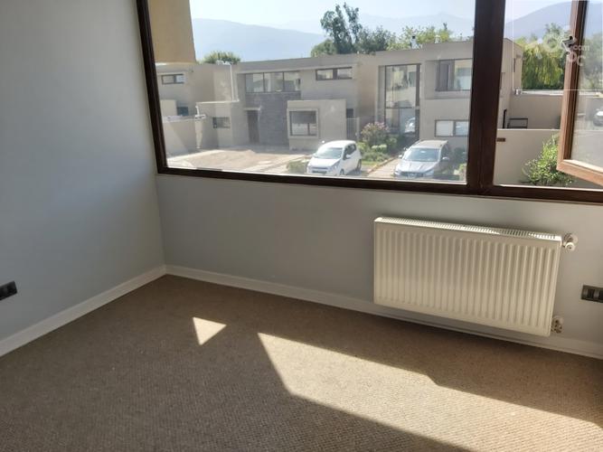 Se vende preciosa casa con piscina en Condominio Peumayén en Brisas Norte, Chicureo