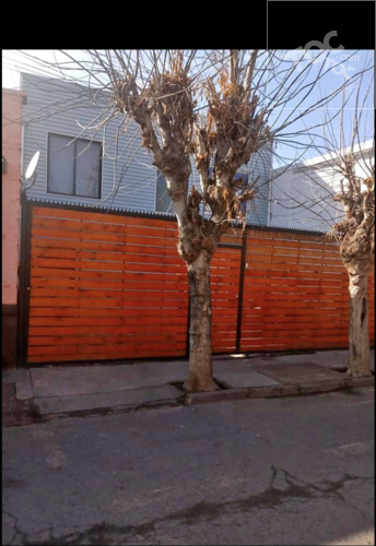 Se vende hermosa casa en la comuna de independencia