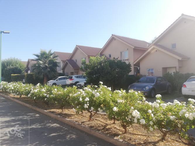 Vendo hermosa Casa en Huechuraba, Condominio La Liguria