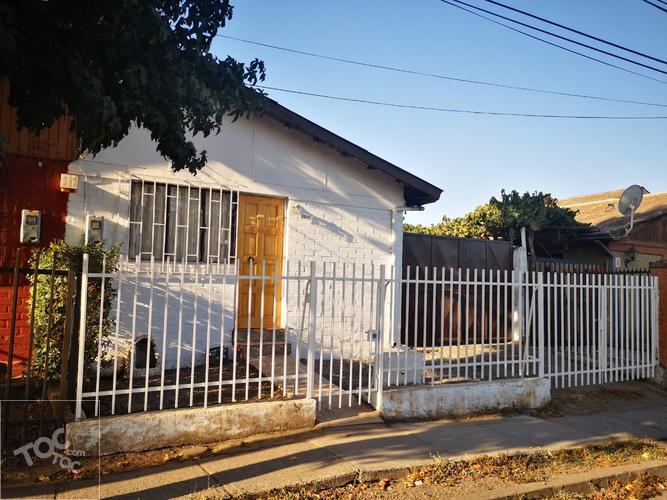 Casa en buen sector, a pasos del nuevo Hospital